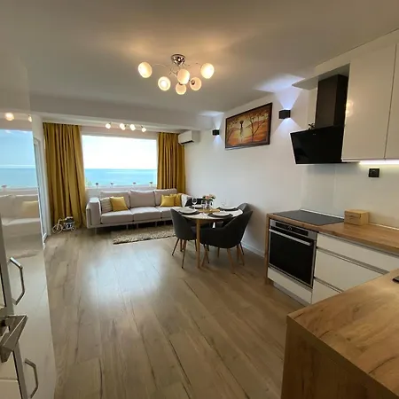 Unique Sea View Apartment *